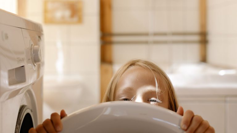 Argent de poche et tâches ménagères : faut-il payer les enfants ?