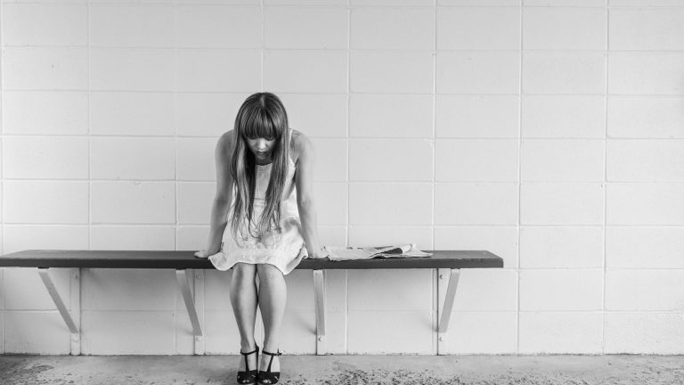 Rupture et peur de l’abandon : la douleur présente peut réveiller une ancienne blessure