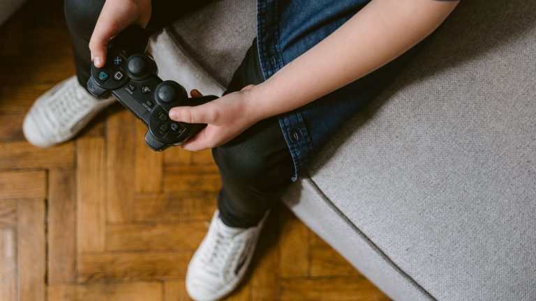 Jeux vidéo chez l’enfant : le bénéfice dépend de la manière de jouer