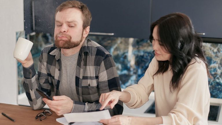 Après une séparation : rebâtir le budget familial entre deux logements